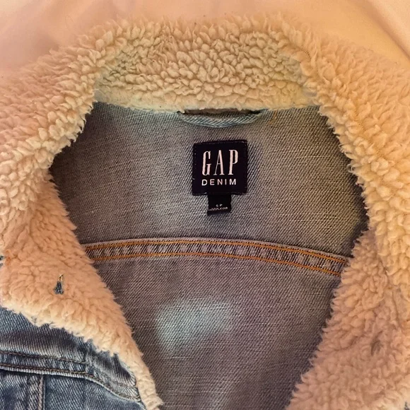 Denim gap jacket - Picture 2 of 2